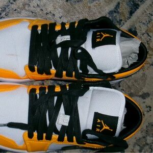 Jordan White, Black Yellow Sneakers